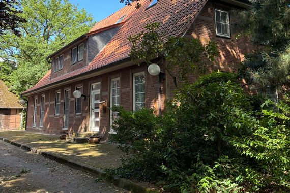 10 ha Reitanlage mit 60er und 40er Halle südlich von Hamburg zu verkaufen