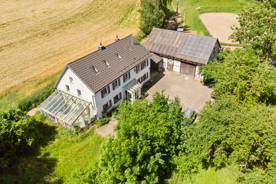 Idyllisches Anwesen für Pferde-/ Tierhaltung in Alleinlage auf 2,7 ha zu verkaufen